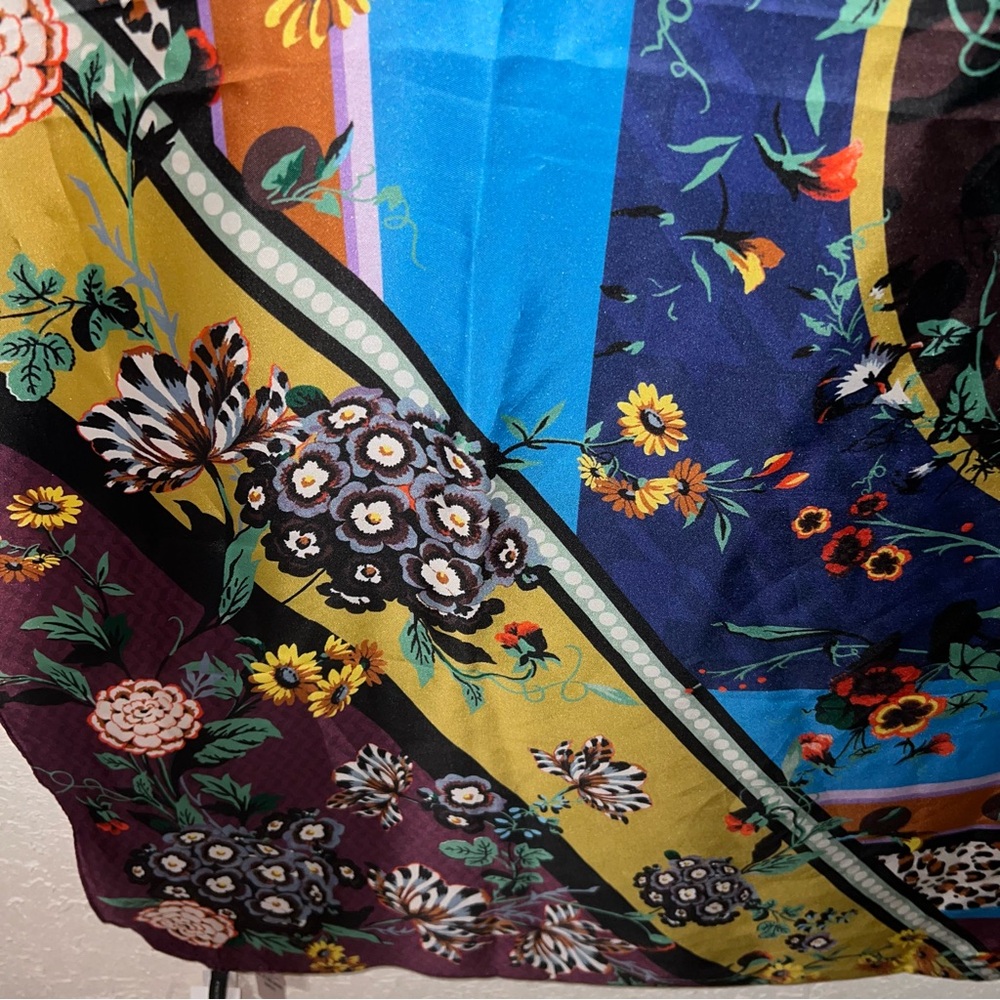 Ann Taylor BNWT 100% Silk Large Square Mixed Pattern Leopard Floral Print Scarf - Picture 8 of 12